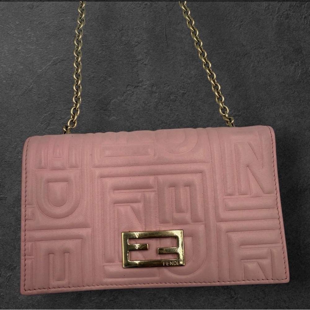 Authentic Fendi Light Pink Embossed Wallet with Gold Chain - Picture 6 of 8